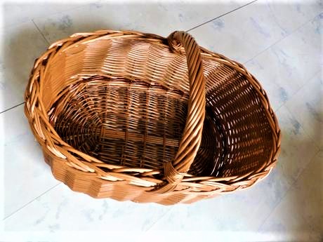 Kvalitný prútený kôš, 