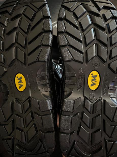 Pánska bezpečnostná a pracovná obuv, 43