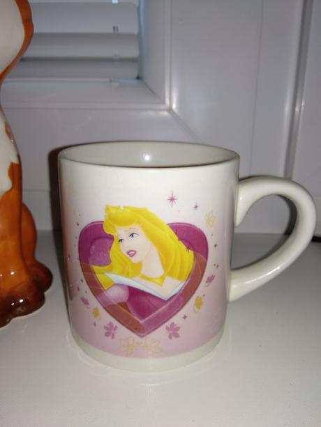 Šálka disney šípková ruženka,