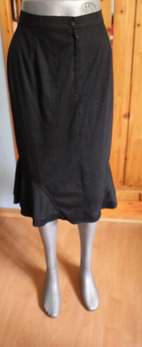 Sukna s vyssim pasom, s