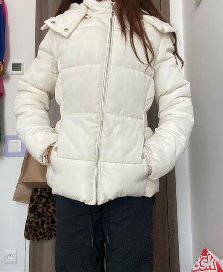 Krasna zimna bunda, reserved,36