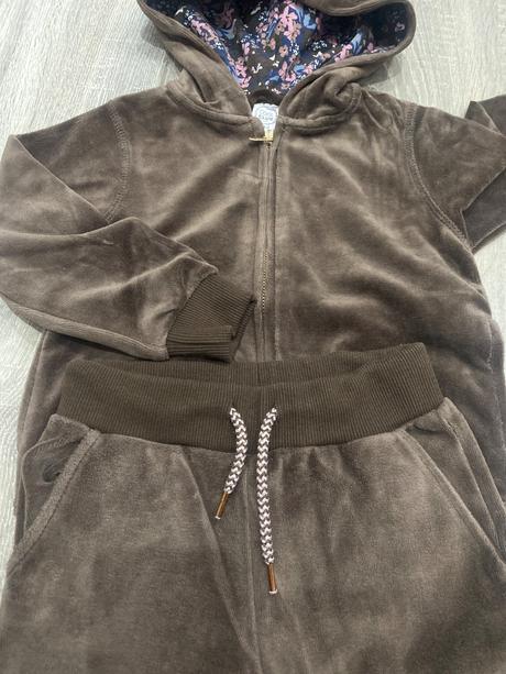 Flaušová súprava, 104