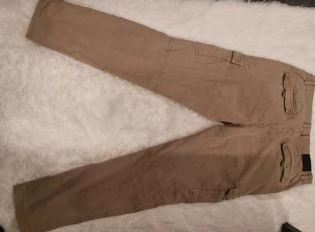 Pánske gate, reserved,m