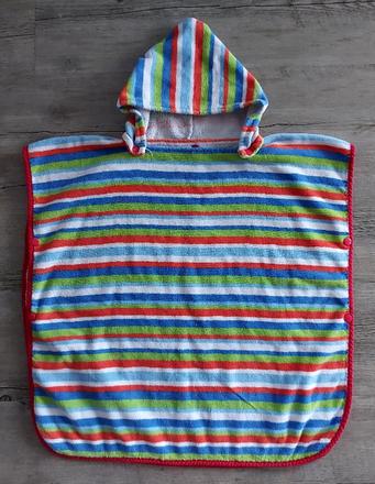 Pásikavé pončo, 104