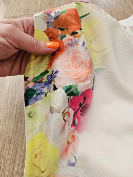 Krasne puzdrove saty.s-m.top stav, s