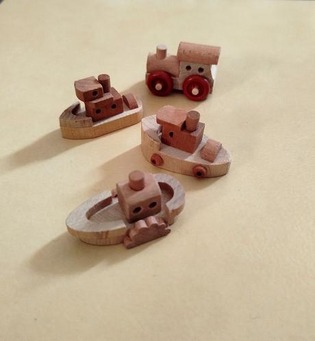 Drevené kinder figúrky 4ks, 