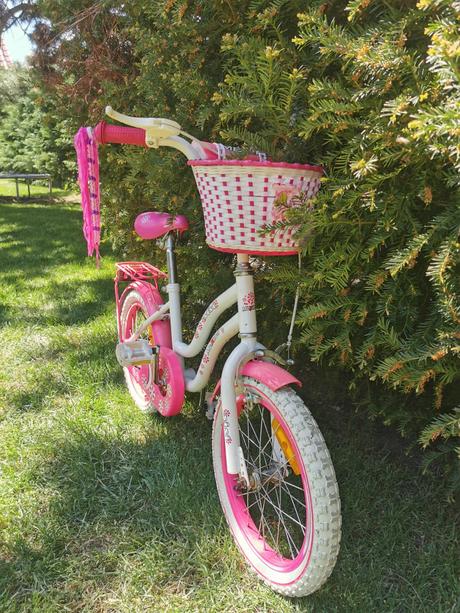 Dievčenský bicykel, 16
