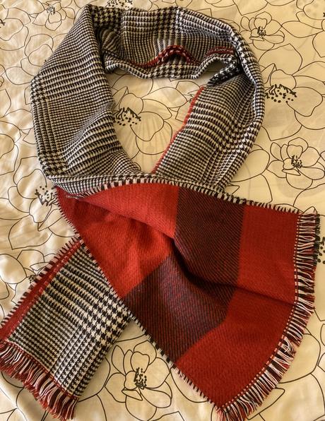 Elegantný mäkký obojstranný šál uni, 