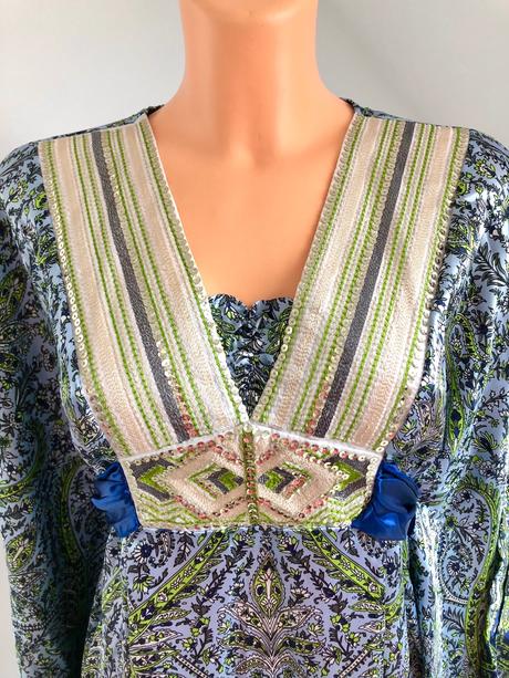 Extravagantna tunika,