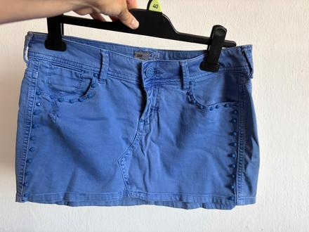 Berska krasna modra minisukna s ozdobnymi cvokmi r, bershka,38