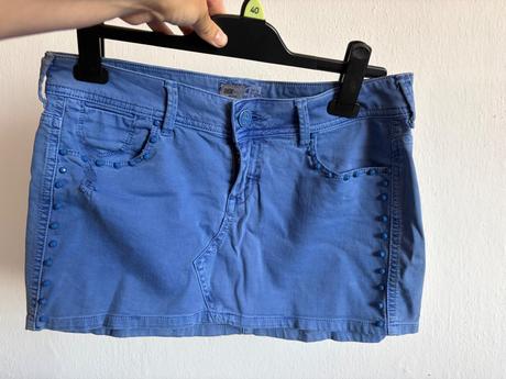 Berska krasna modra minisukna s ozdobnymi cvokmi r, bershka,38