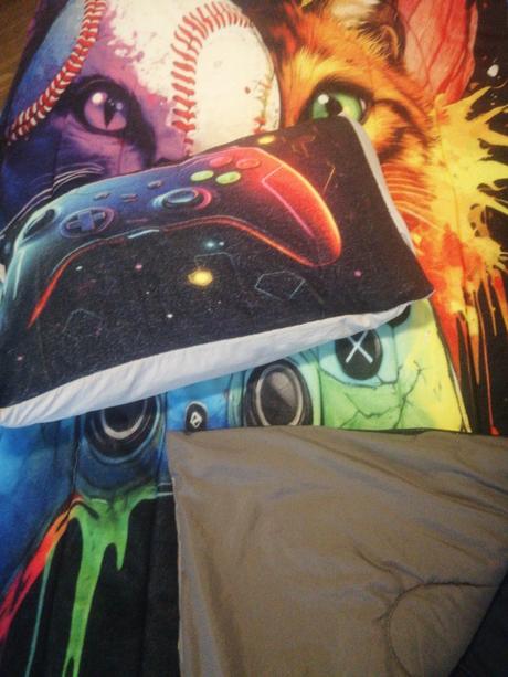 Prykrivka na posteľ a vankúše, 