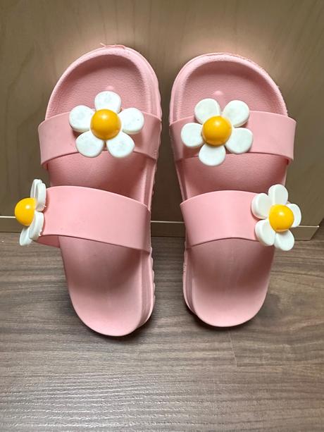 Gumené sandále s kvietkami v. 34/35, reserved,34