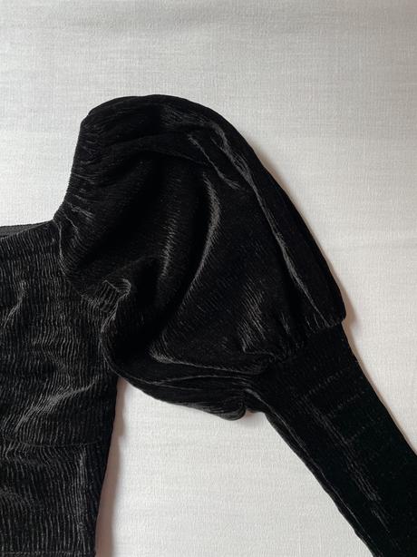 Zamat skrátená nafúknutý rukáv srdiečkový výstrih, zara,xs