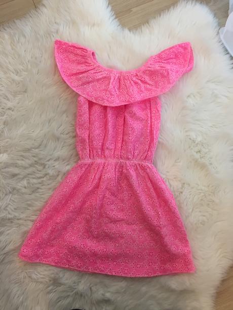 Neónové šaty, 116