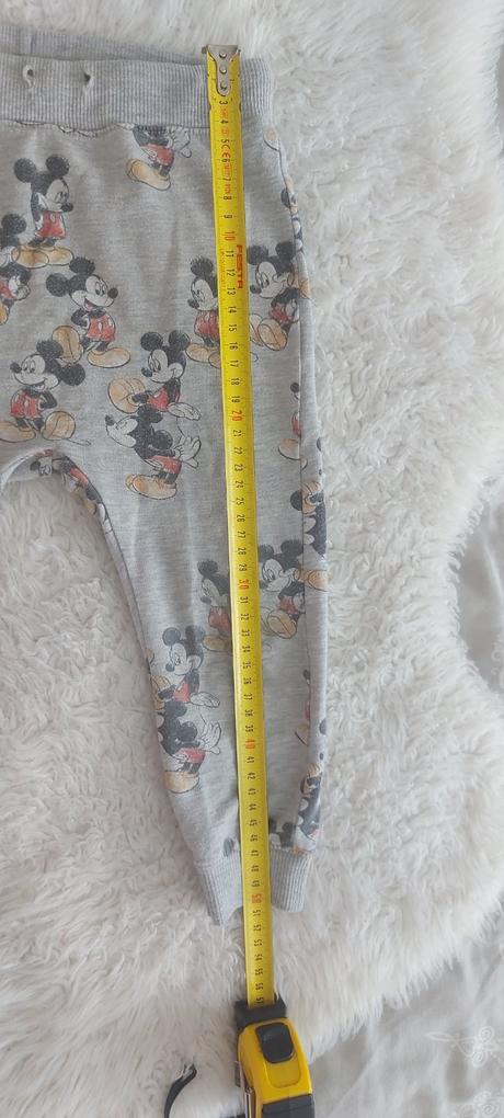 Mickey teplaky, zara,98