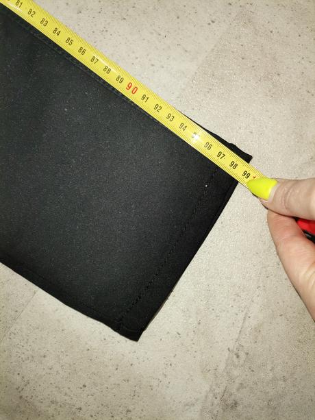 Čierne nohavice, 28