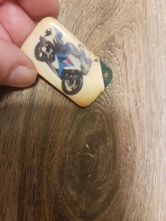 Prívesok na kĺúče suzuki,