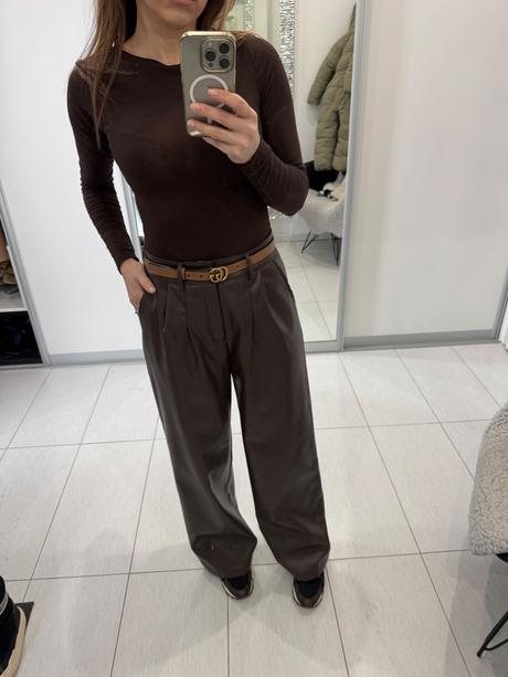 Hnedé koženkové nohavice, s