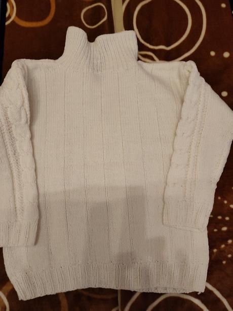 Ručné strikovany sveter, 110