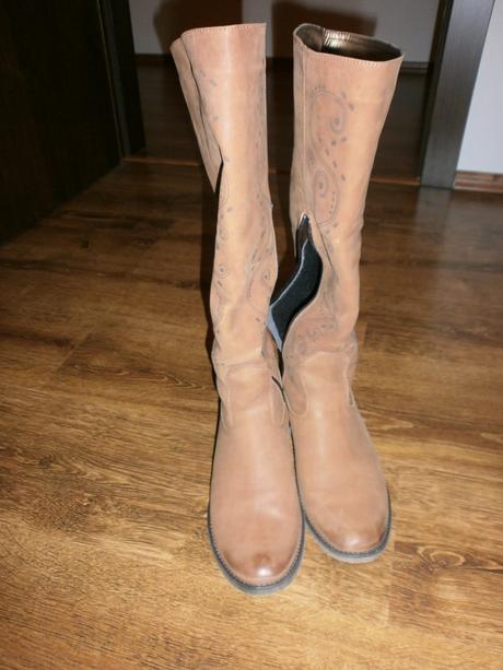 Cizmy hit terajsej jari, 39