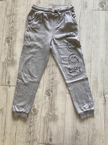 Sivé tepláky, sinsay,140