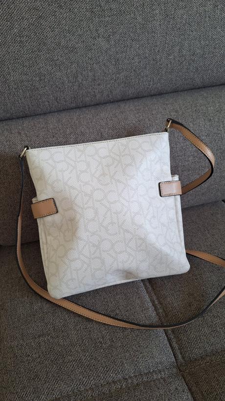 Kabelka 23.5cmx24cm, calvin klein