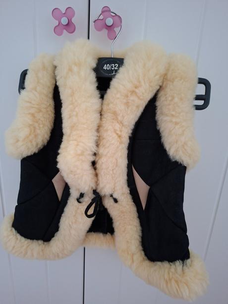 Kožušinková vesta, 110