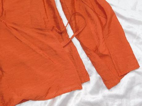 Kvalitna trendy zavinovacia bluzka, 40