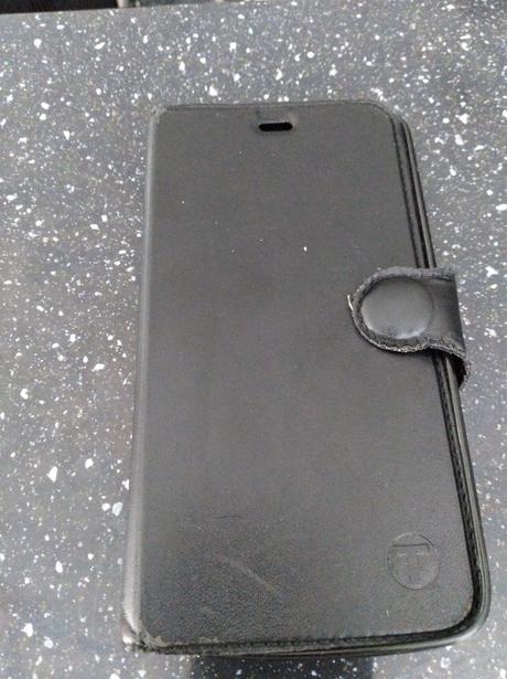 Peňaženkové puzdro na mobil,