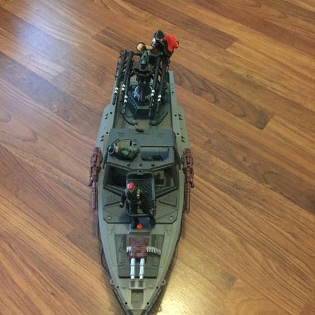 Predam vojenskú  loď, 