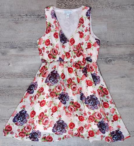 Letné šaty s ružičkami, 140
