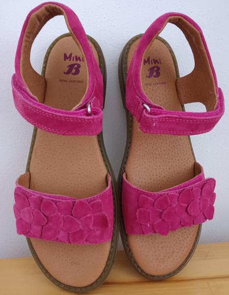 Nové kožené sandálky na suché zipsy zn.baťa, baťa,36