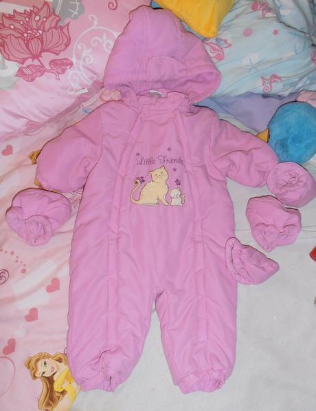 Overal s papučkami a rukavičkami, 74