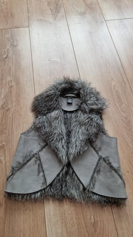 Kožušinová vesta zn. zara veľ. 110 cm., zara,110