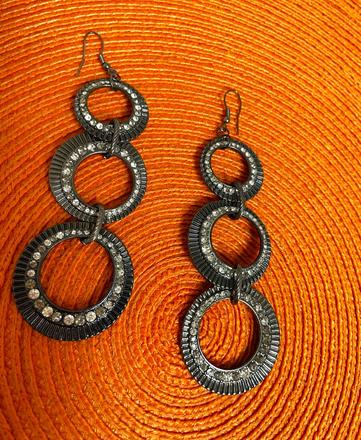 Extravagantné náušnice, 