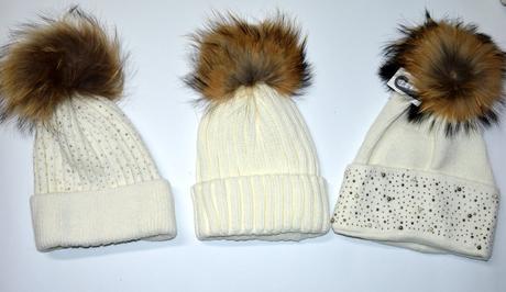 Čiapočka s brmbolcom, <50 - 158