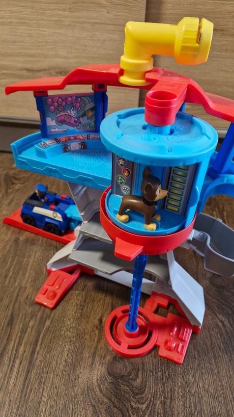 Hliadkovacia veža paw patrol, 