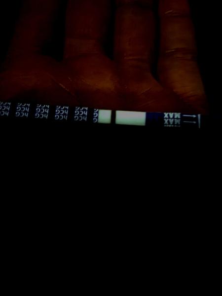 Som 9 - 10 dní po ovulácii. Vidíte niečo?