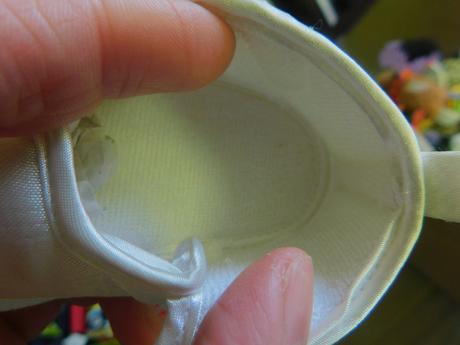 Capacky slavnostne nove 9,5 cm, 17