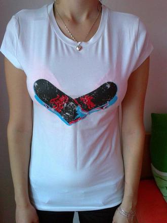 1x oblečené dc tričko, l