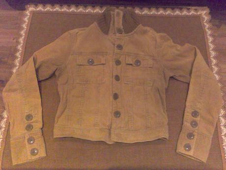 Menčestrová bundička, 36