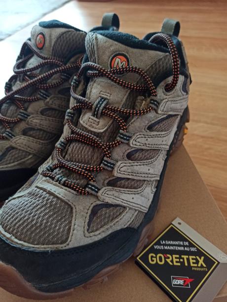 Turisticka obuv, merrel,43