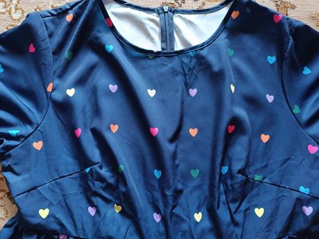 Šaty so srdiečkami, 42