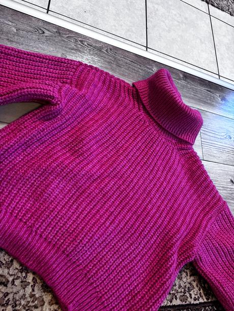 Ružový sveter, stradivarius,s