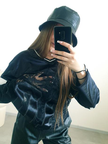 Oversize extravagantný top,