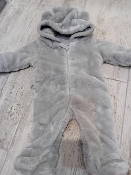Velurovy overal s kapucňou top stav, f&f,56
