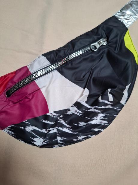 Béžové šaty, coccodrillo,152