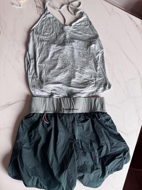 Kvalitný lahky top lululemon s, s