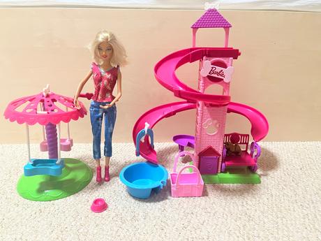 Barbie lunapark, 